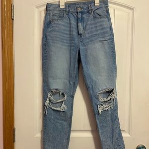 AMERICAN EAGLE Stretch High Rise Ripped Curvy Mom Jeans Women's Size 10 US